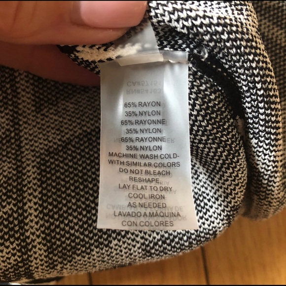 Vince Camuto body con dress - Picture 7 of 7